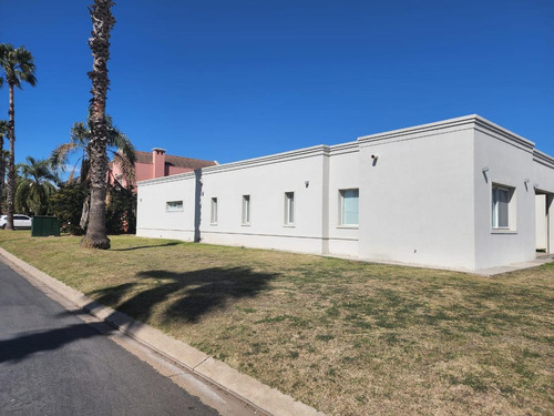 Imagen 2 de 23 de Venta Casa 3 Dormitorios - San Marino Funes Hills, Funes
