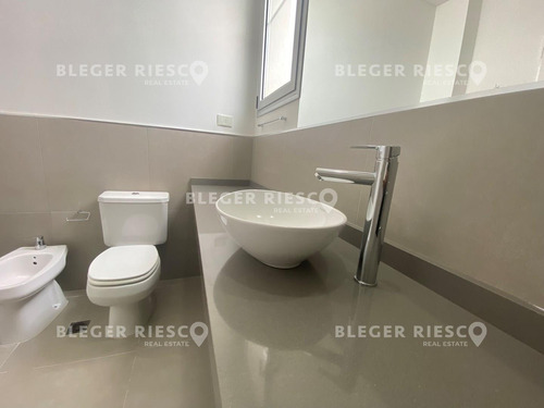 Imagen 5 de 26 de Casa Chalet En Venta Ubicado En San Juan, Villanueva, Tigre