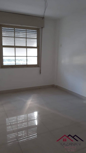 Apartamento 3 Dormitórios Dependência Na Ponta Da Praia Santos Sp - 4322