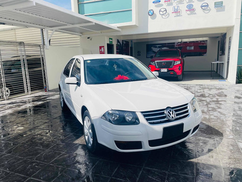 Imagen 1 de 10 de Volkswagen Jetta 2014 2.0 Cl Team Man Abs At