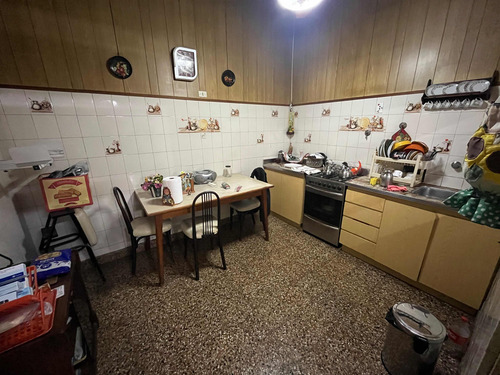 Hermosa Casa 5 Ambientes En Venta *mataderos*