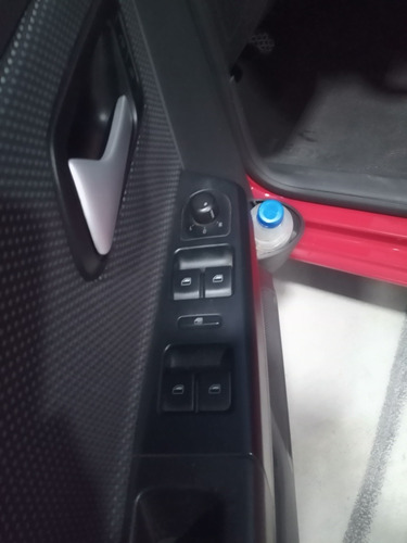 Volkswagen Fox 2012 1.0 Vht Total Flex 5p