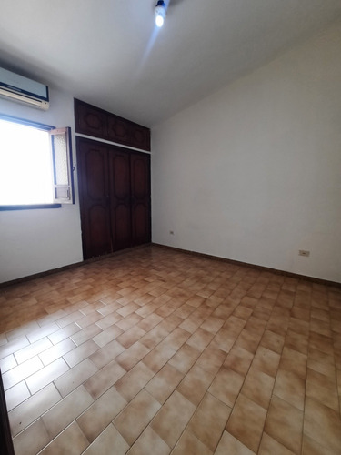 Yannet Inmuebles Vende Casa Calle Cerrada Trigal Norte