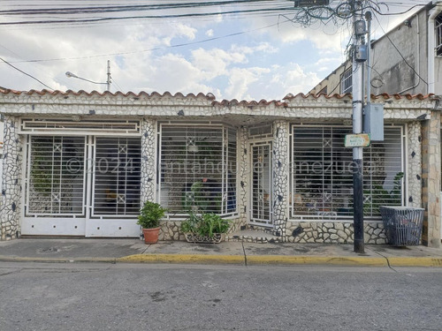 Casa En Venta En Urb. Araguaney Encrucijada Turmero-cagua Puo 24-13994