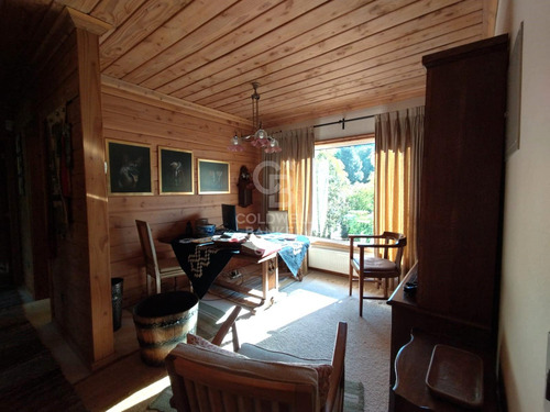 Casa En Parcela En Las Quemas.