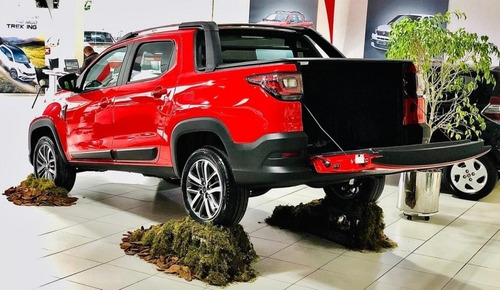 Imagem 8 de 9 de Fiat Strada Volcano