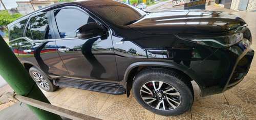 Toyota Hilux SW4 SRX 2.8 4x4 automati