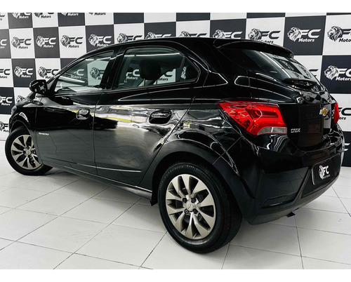 Chevrolet Onix 1.4 MPFI ADVANTAGE 8V FLEX 4P AUTOMÁTICO