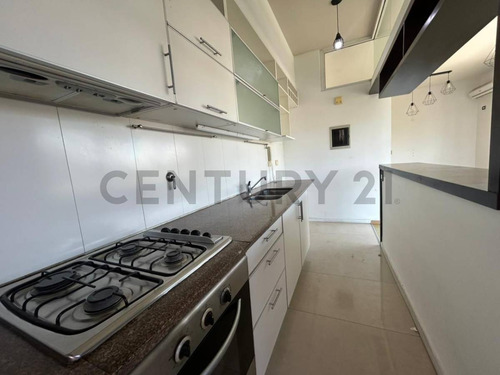 Venta Depto 2 Ambientes Con Cochera - Torre De Primer Nivel - Palermo Hollywood