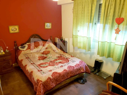 Venta Retasado !!!! Excelente Chalet Sobre Lote De 10 X 40.