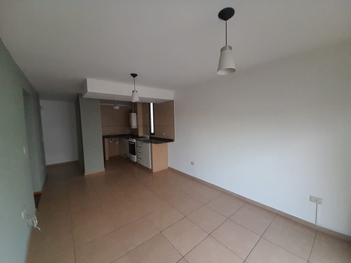 Alquiler Departamento 2 Dormitorios Externo C/balcón