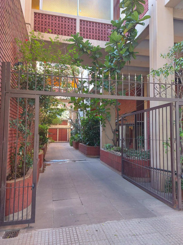 Imagen 2 de 7 de Cochera Fija Cubierta En Venta Colegiales