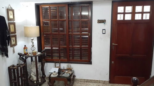 Imagen 3 de 13 de Chalet Ph En Venta En Castelar Norte