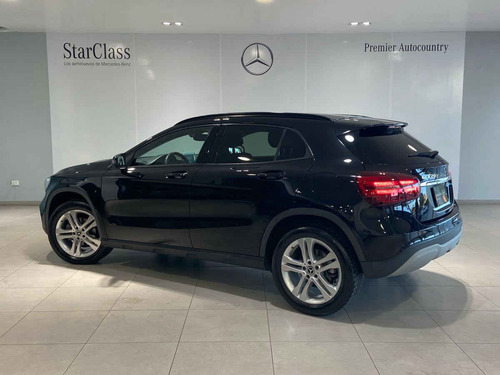 Imagen 3 de 14 de Mercedes-benz Clase Gla 2019 5p Gla 200 L4/1.6 Aut.