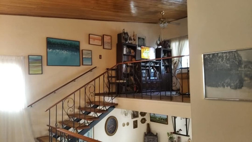 Casa En Venta En Los Castores Va
