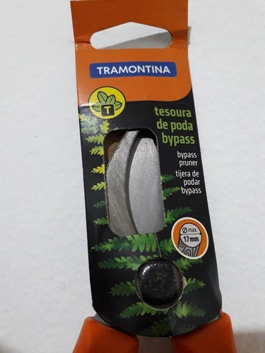 Imagen 4 de 10 de Tijera Cerco Mas Tijera Poda Tramontina Combo Tijeras
