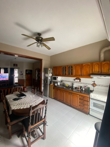 Triplex En Venta En Piñeyro