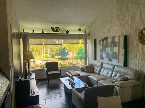 Imagen 2 de 9 de Vendo Apartamento 2 Dormitorios Roosevelt Mucamas Piscina