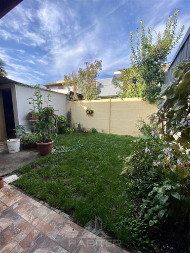 Casa En Arriendo De 5 Dorm. En Curicó