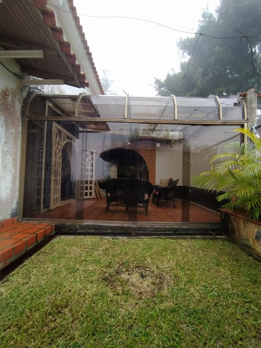 Best House Vende Linda Casa En La Cooperativa Guaicaipuro, Los Teques.