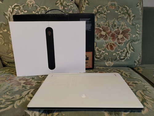 Imagen 4 de 5 de Alienware X17 R1 I7 11800h 32gb Rtx 3080 165w 1tb 165hz