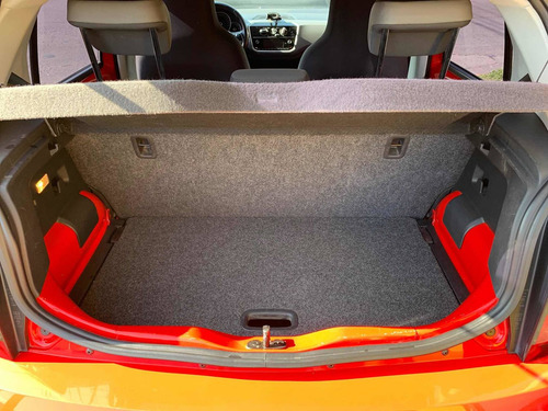 Imagen 10 de 18 de Volkswagen Up! 2018 1.0 Cross Up!