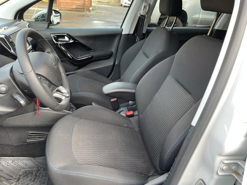 Peugeot 208 Puretech Hb 1.2 Año 2020