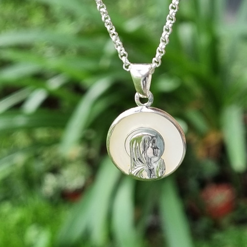 Imagen 4 de 6 de Cadena Plata Rolo + Dije Plata Virgen Niña Con Nacar 16mm