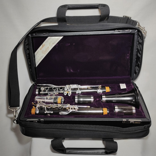 Imagen 4 de 10 de Clarinete Marca Yamaha Custom Csg Profesional En Si Bemol