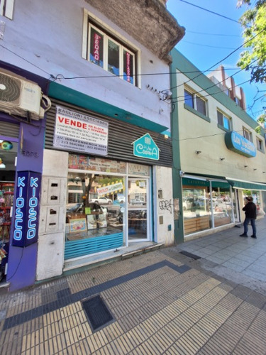 Local 74 M2 Sobre Avenida