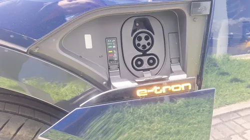 Audi E-tron Advanced