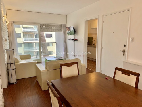 Departamento 2 Dormitorios, Mansa, Punta Del Este - Ref: 1967