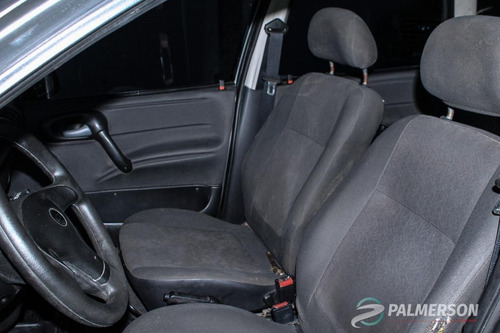 Imagen 9 de 11 de Chevrolet Corsa 1.6 Gl Aa Dh Sw 2005