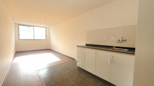 Imagen 2 de 16 de Apartamento, 2 Dormitorios, Ciudad Vieja. B