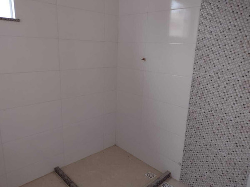 Imagem 9 de 14 de Casa 2 Dormitórios Para Venda Em Araruama, Três Vendas, 2 Dormitórios, 1 Banheiro, 2 Vagas - 237_2-500881