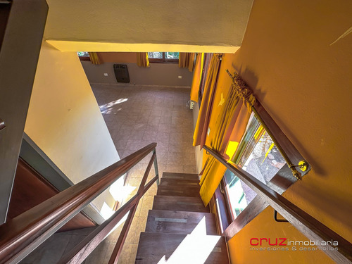 Chalet De 102m2 Con Piscina En Barranca Colorada