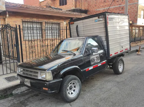 Mazda B2000 2.0 B2000
