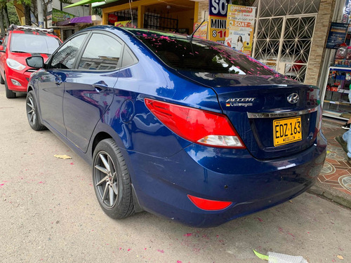Hyundai Accent 2017 1.6 Premium Automática