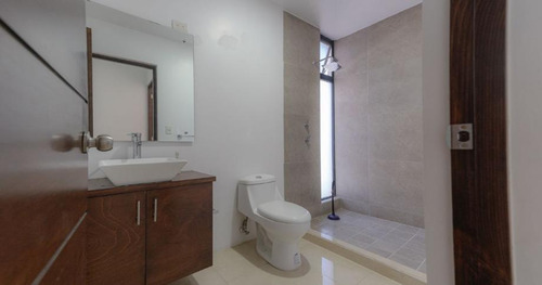 Exclusiva Residencia En Condominio Cerrada De La Fe, Aguascalientes