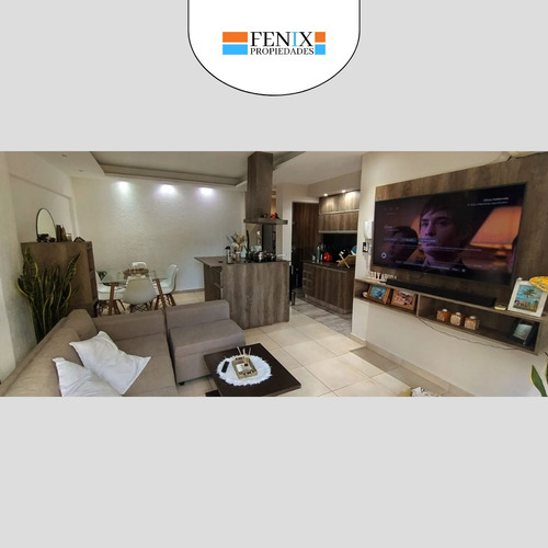 Venta De Casa Con Pileta!