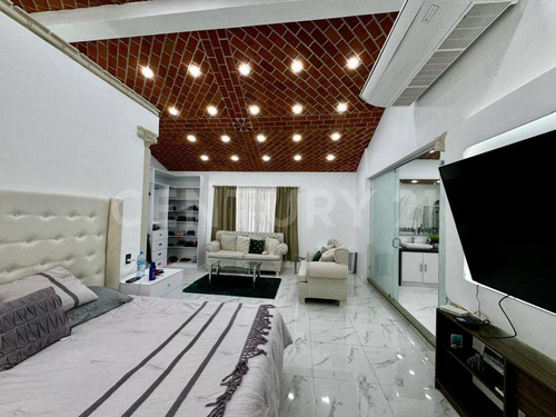 Casona En Venta En Jiutepec, Morelos