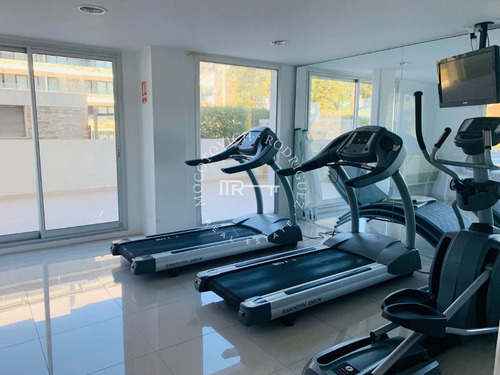 Imagen 19 de 24 de Emerald Apartamento En Venta - 3 Dormitorios + Den- Piscina - Mansa Penthouse Punta Del Este