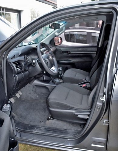 Imagen 10 de 15 de Toyota Hilux 2.4 Dx 6mt