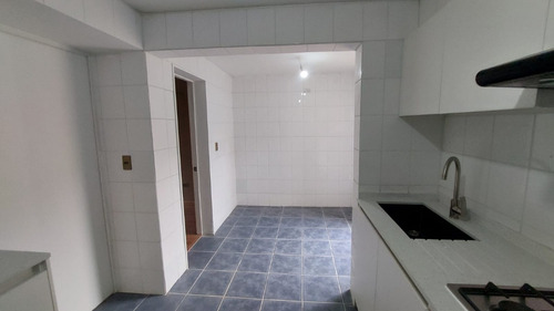 Casa Remodelada Con Piscina (5d-3b) - Formentera, Quilicura