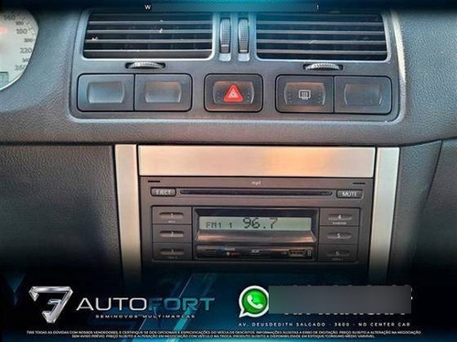 Imagem 10 de 15 de Volkswagen Golf 1.6 Mi Sportline Limited Edition 8v Flex 4p