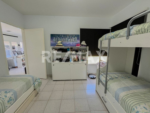 Casa En Venta, La Peninsula, Mari Menuco