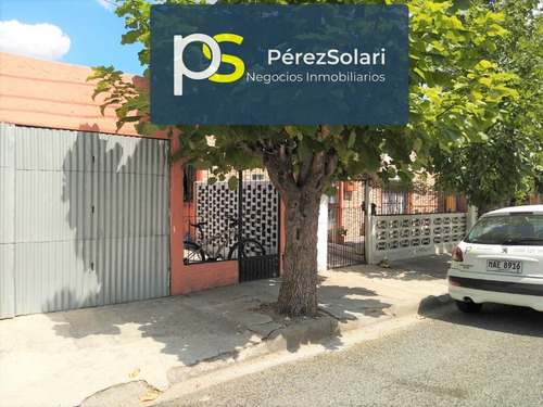 Imagen 2 de 13 de Se Vende Casa De 3 Dormitorios En San José De Mayo Y Casa De 1 Dormitorio En Mismo Padrón.