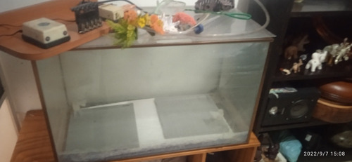 Vendo Acuario Grande De 160 Litros De Agua (Usado)