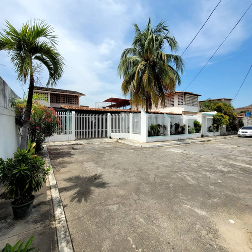 Imagen 1 de 17 de Vendo Casa Barata Y Grande En Turmero, Res. El Nispero - Kg