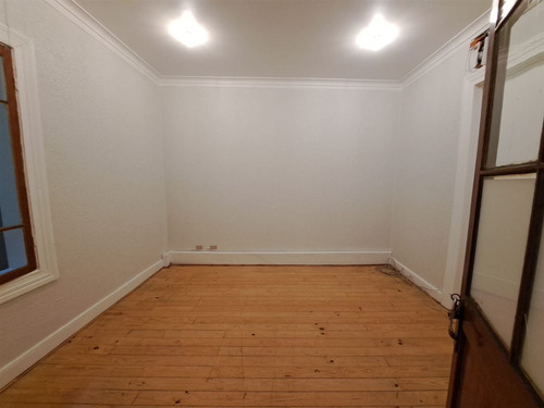 Casa En Arriendo En Metro Bustamante, Providencia